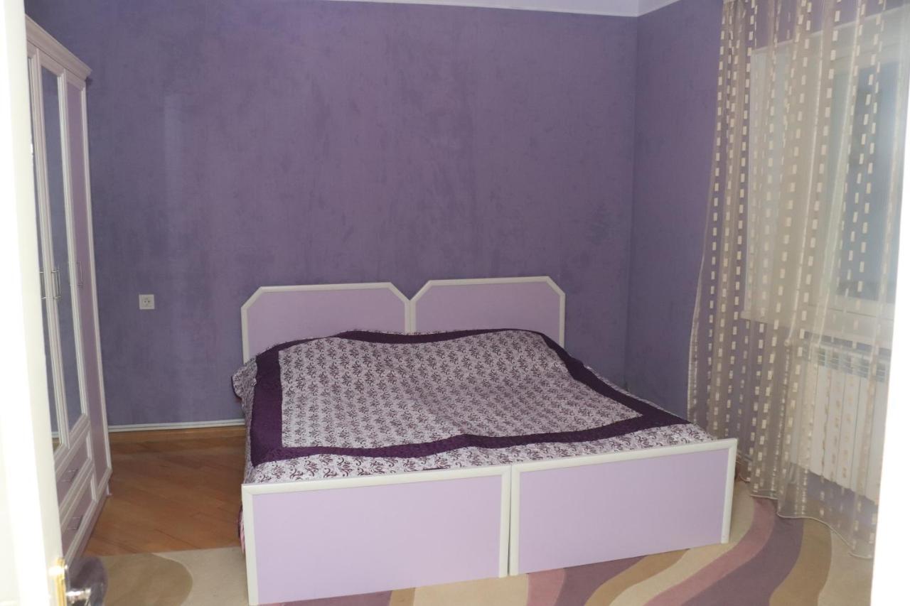 Апартаменты 100М2 В Малом Центре Еревана Buitenkant foto